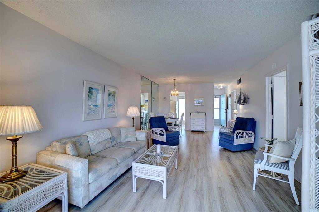 Boynton Beach, FL 33426,1801 Ocean Dr #201