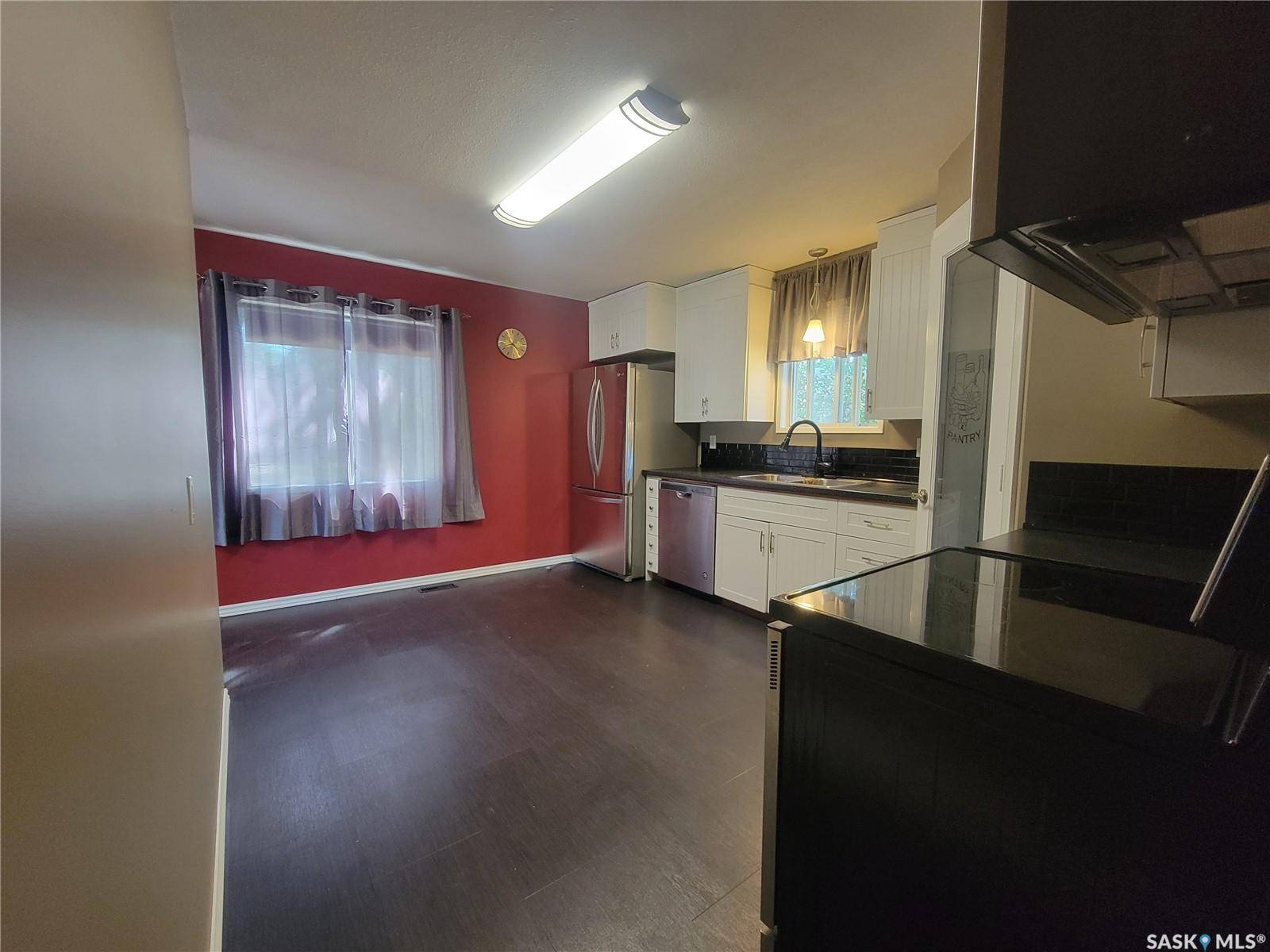 Neilburg, SK S0M 2C0,16 4th AVENUE E