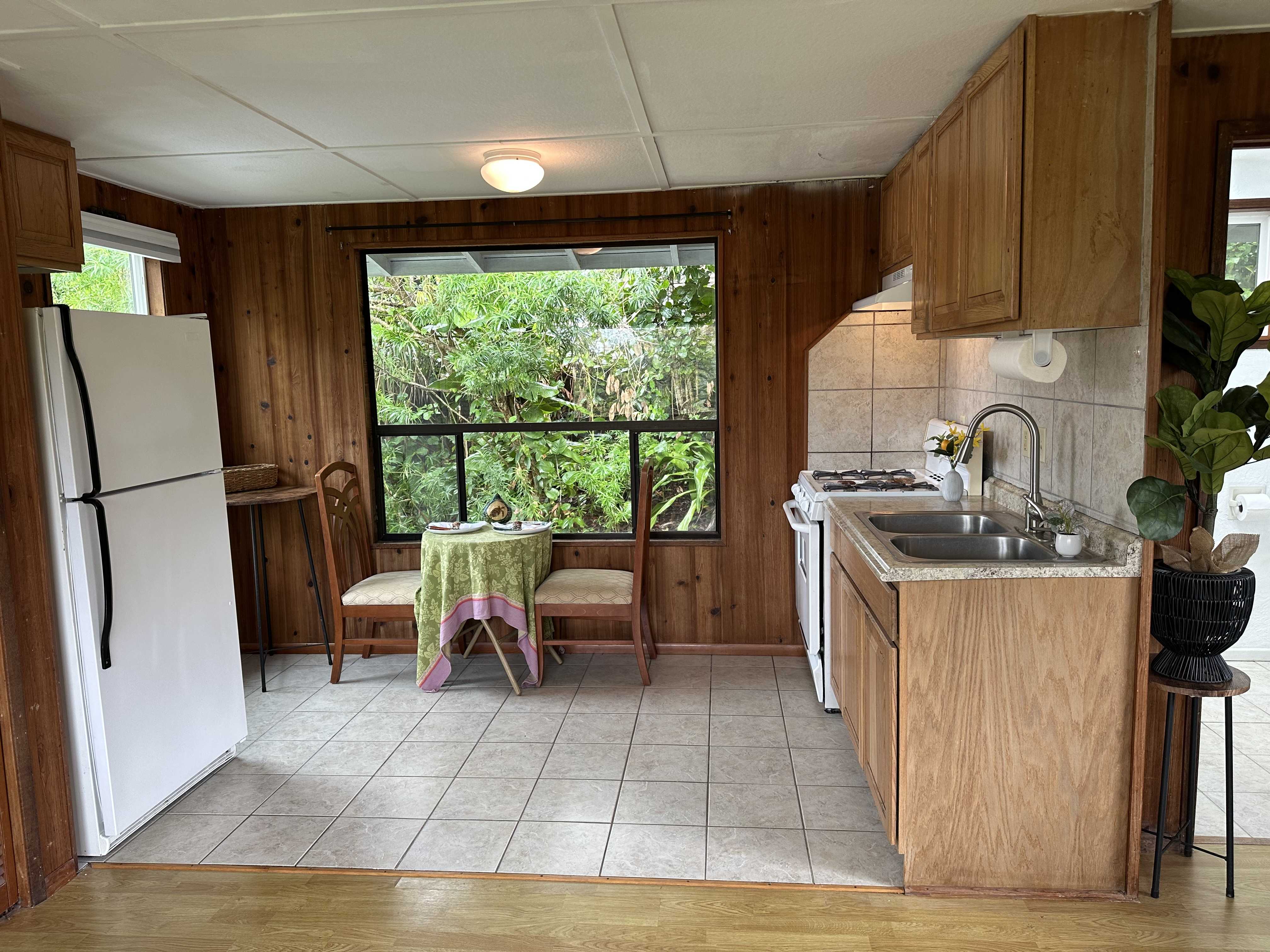 Kapaau, HI 96755,53-4214-A AKONI PULE HIGHWAY #153B