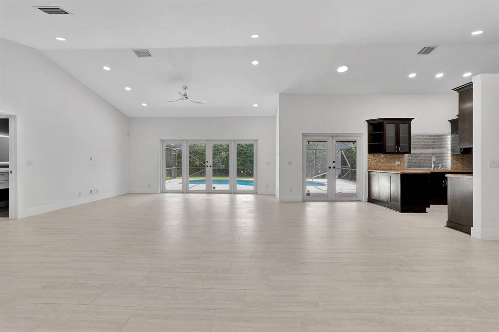 Coral Springs, FL 33067,5264 NW 89th Dr