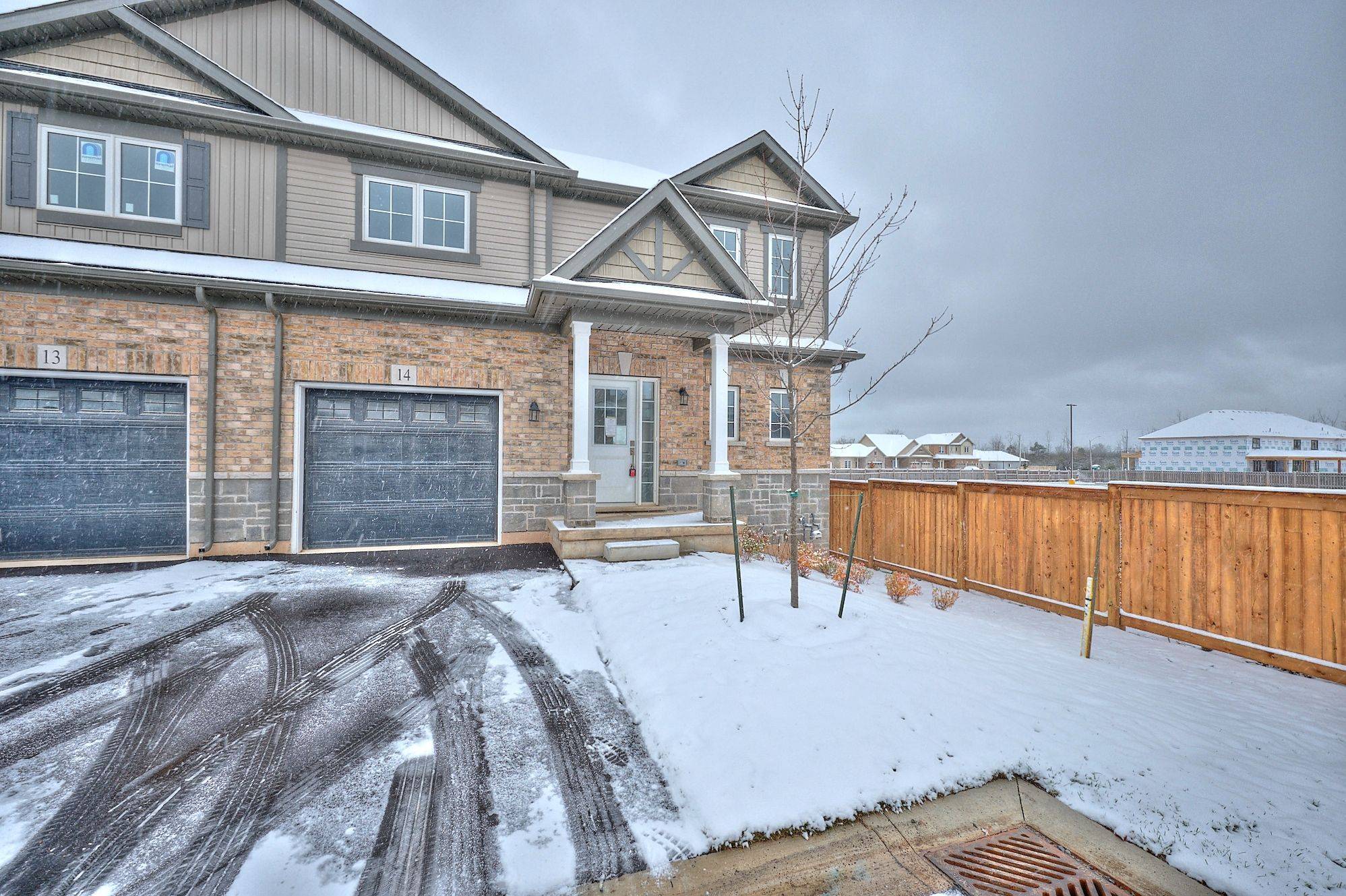 Fort Erie, ON L2A 1N1,397 Garrison RD #14