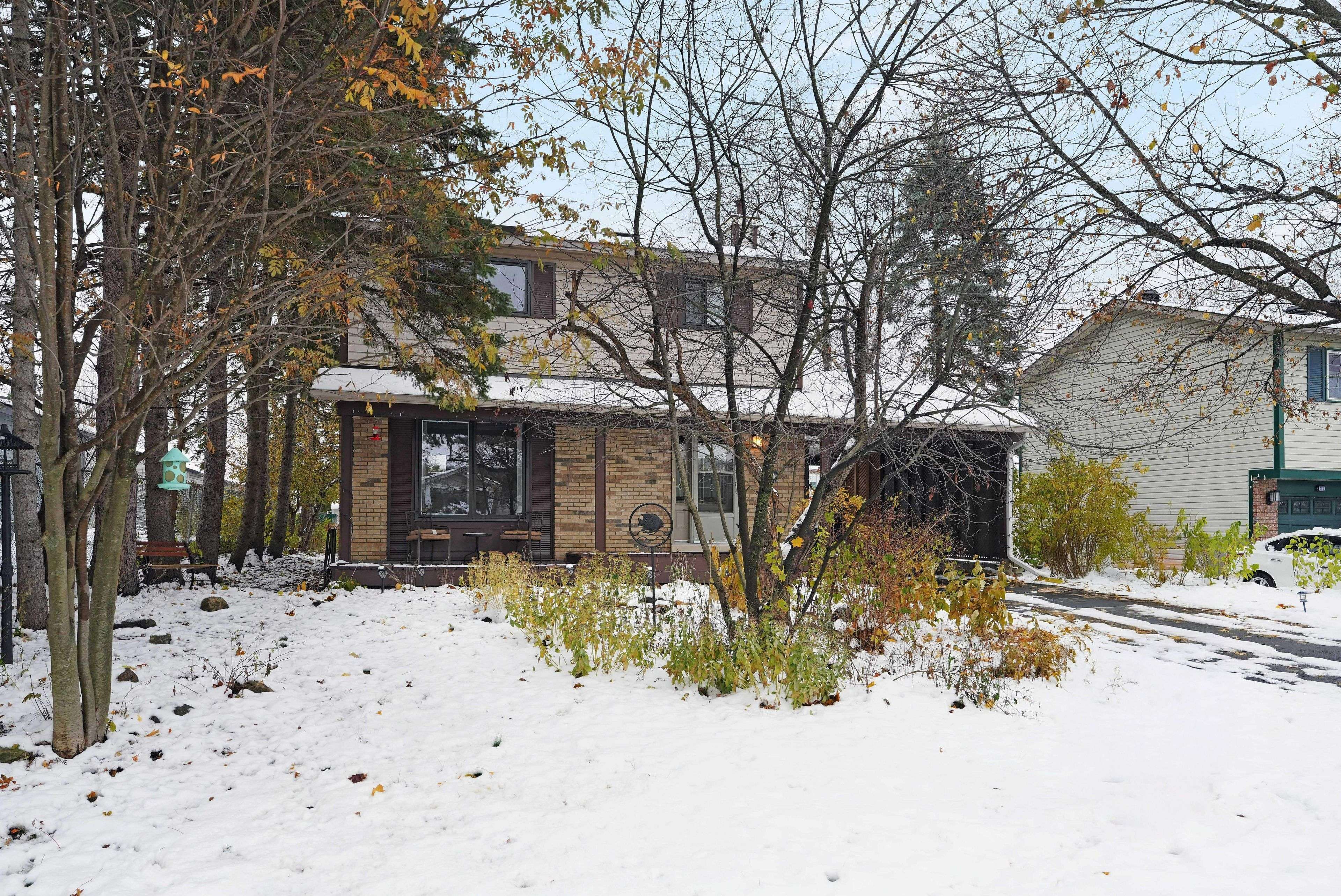 Orleans - Cumberland And Area, ON K1E 2E3,386 Vince DR