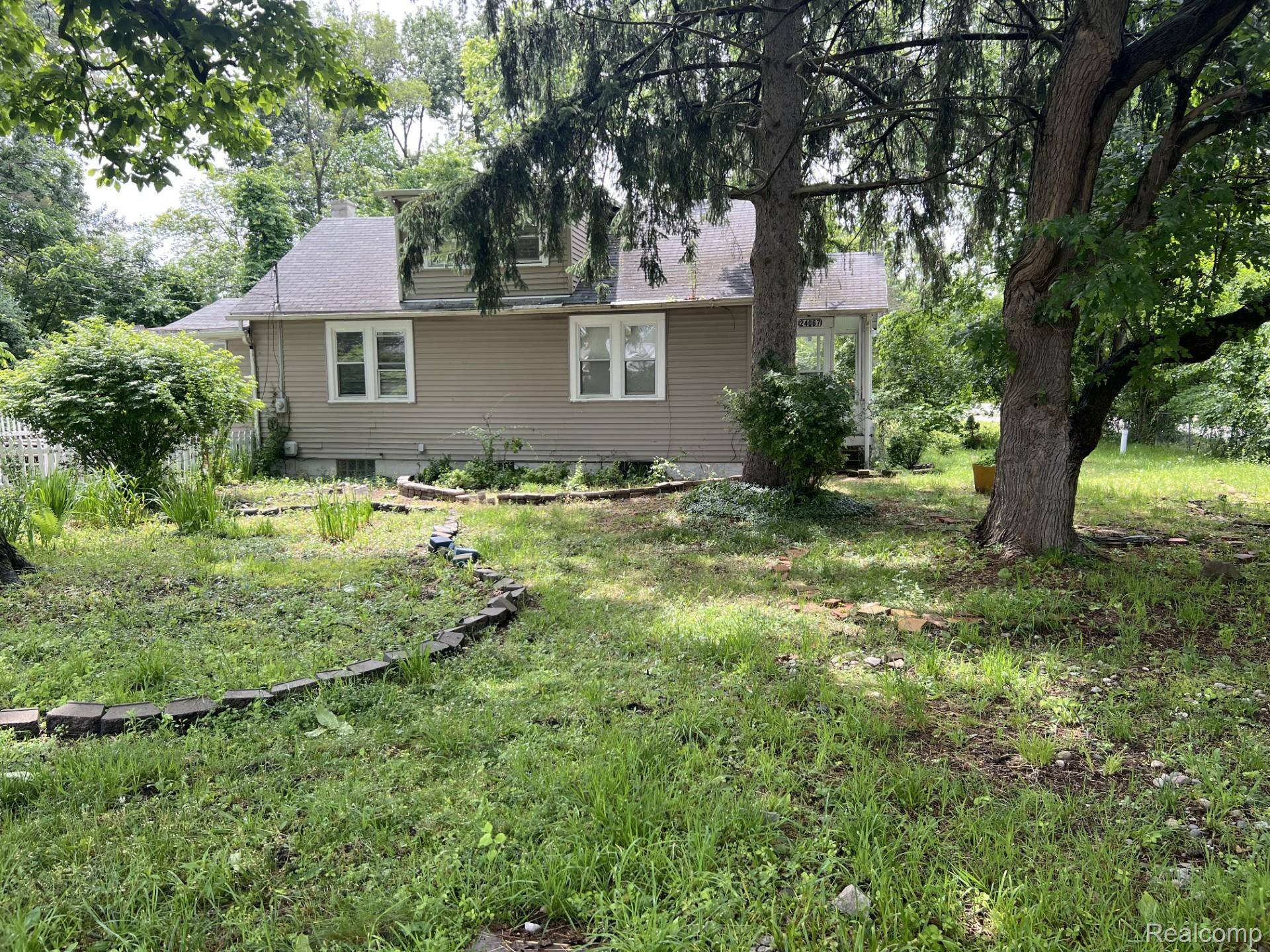 Southfield, MI 48033,24067 SARGENT AVE