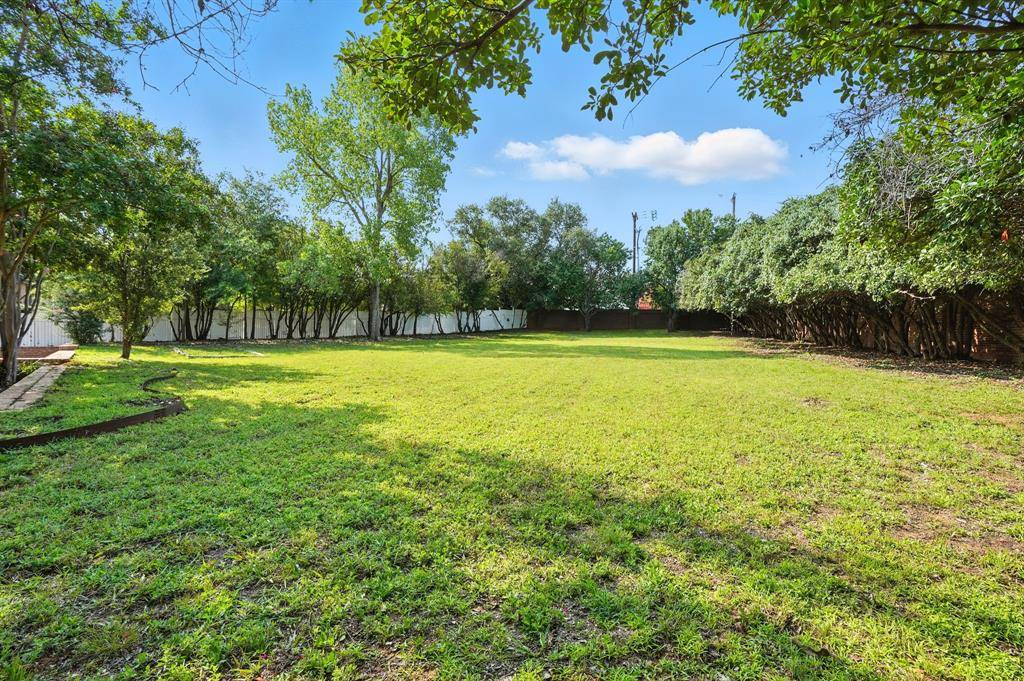 Colleyville, TX 76034,7200 Belle Meade Drive