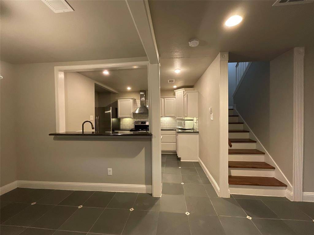 Arlington, TX 76012,2331 N Davis Drive #D