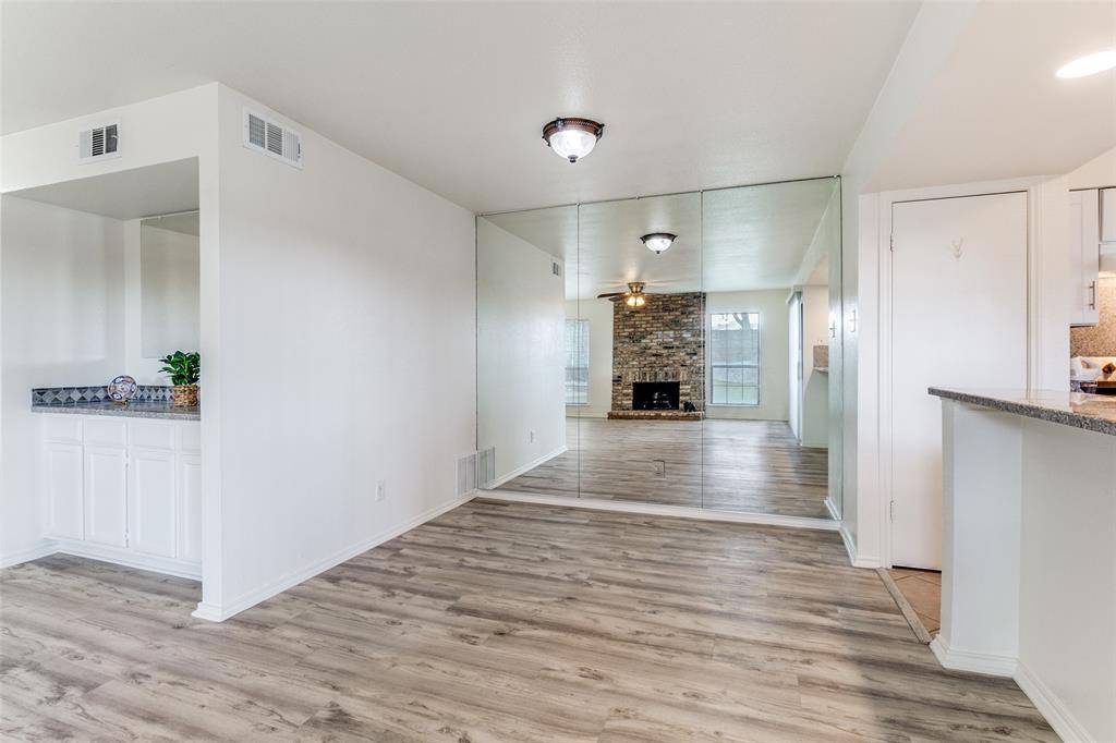 Dallas, TX 75248,15151 Berry Trail #407