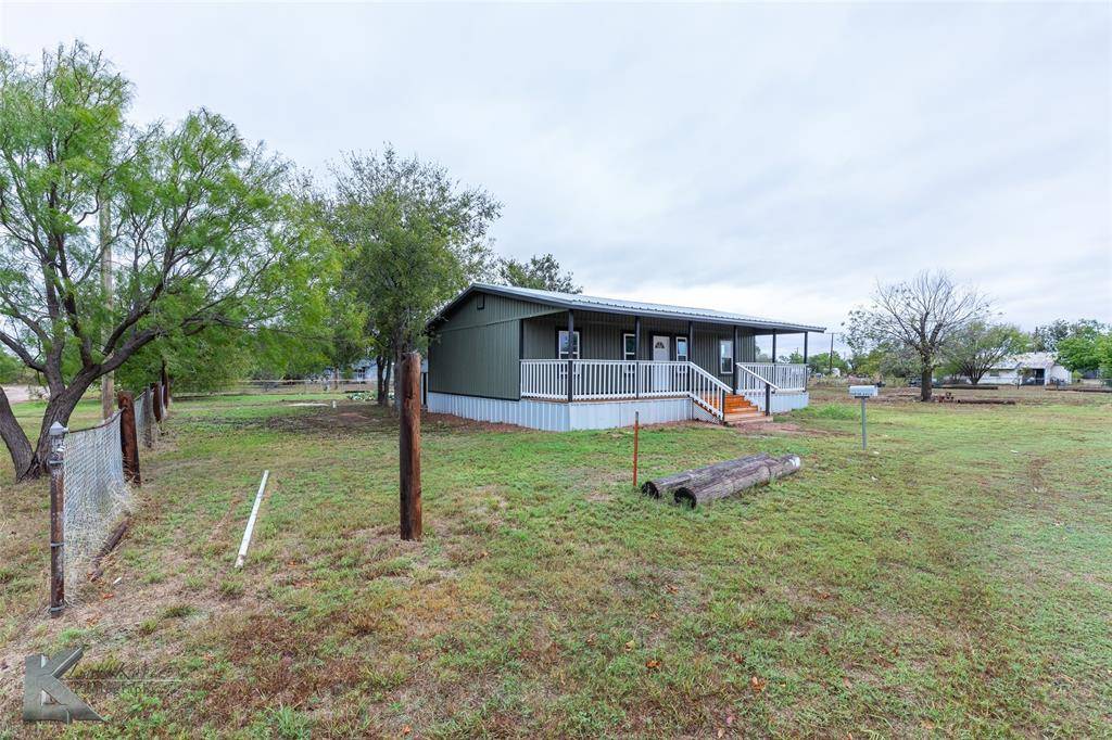 Hamlin, TX 79520,819 Avenue B