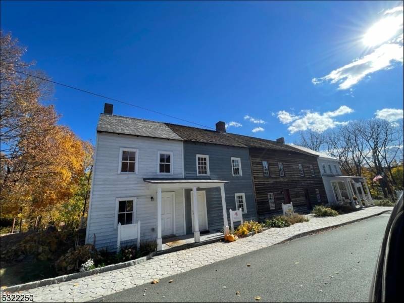 Hope Twp., NJ 07884,2 Walnut St