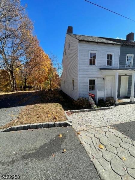 Hope Twp., NJ 07884,2 Walnut St