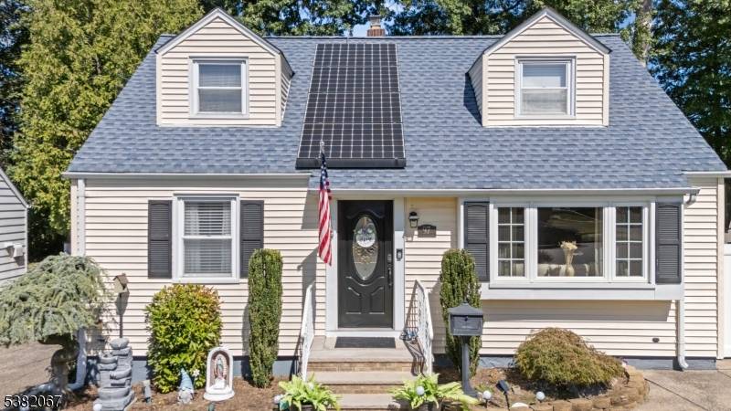 Elmwood Park Boro, NJ 07407,97 Willow St