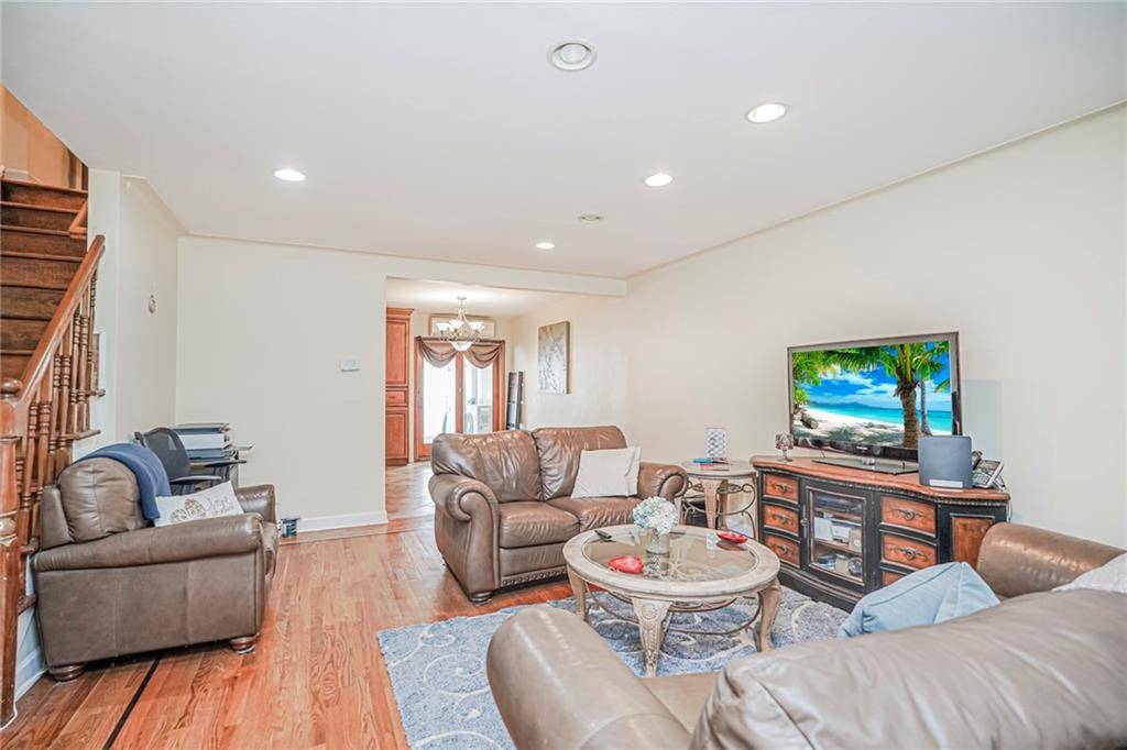 Brooklyn, NY 11214,8907 16th AVE