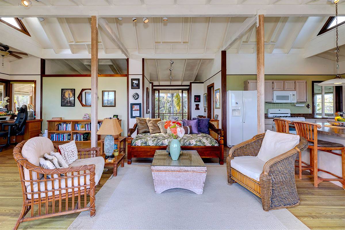 Pahoa, HI 96778,12-211 OLIANA DR