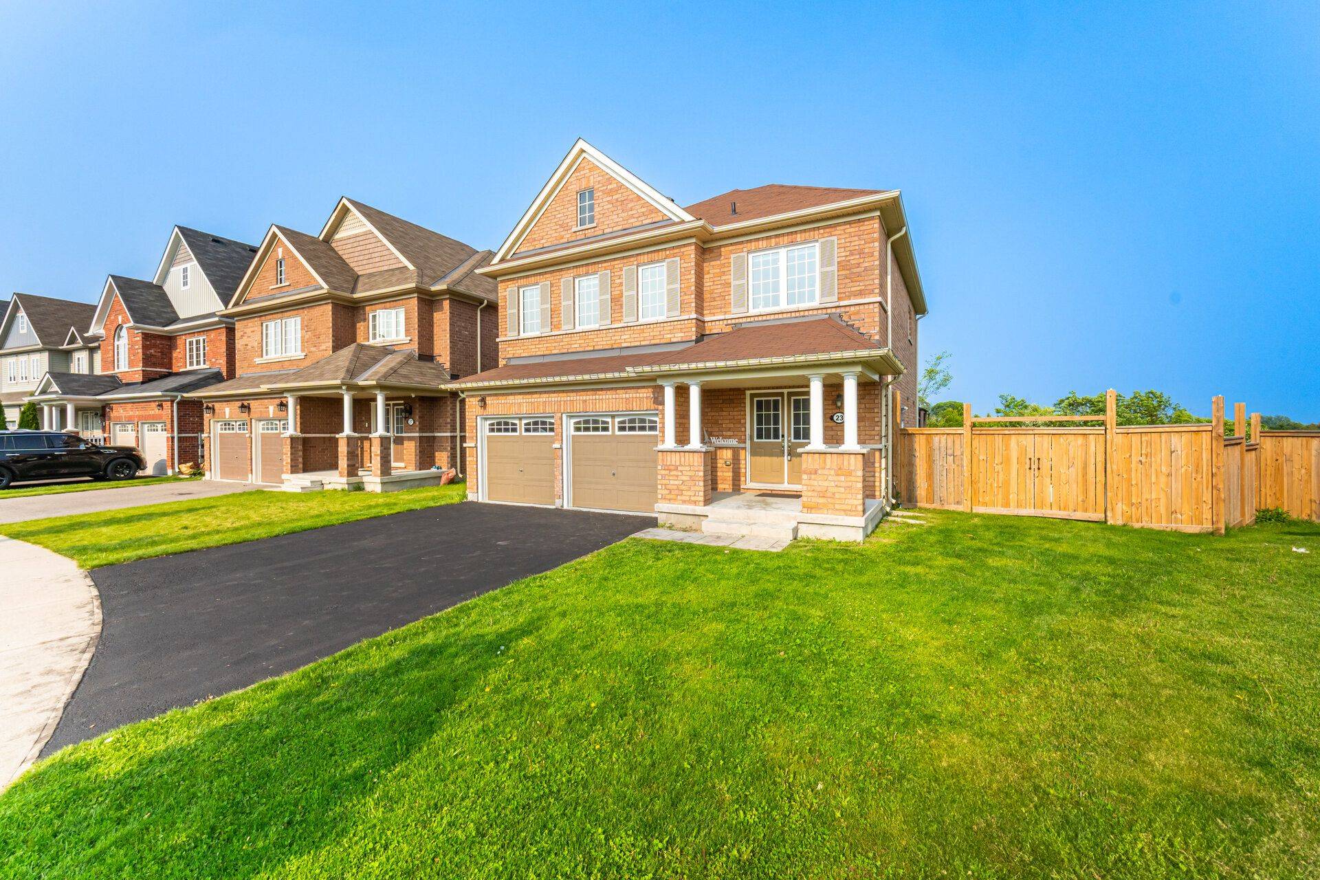 Clarington, ON L1C 3K7,23 Kilpatrick CT