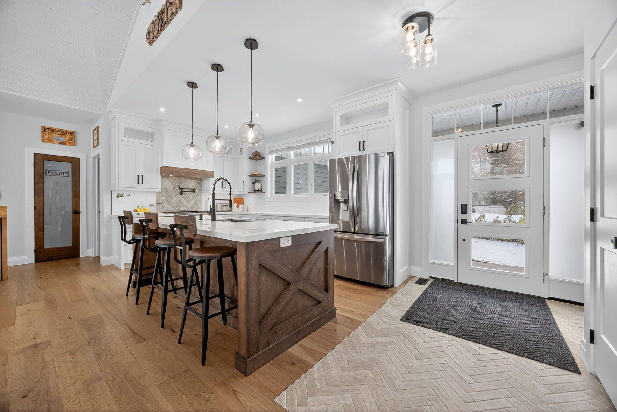 Midland, ON L4R 5G3,465 Parkview CT