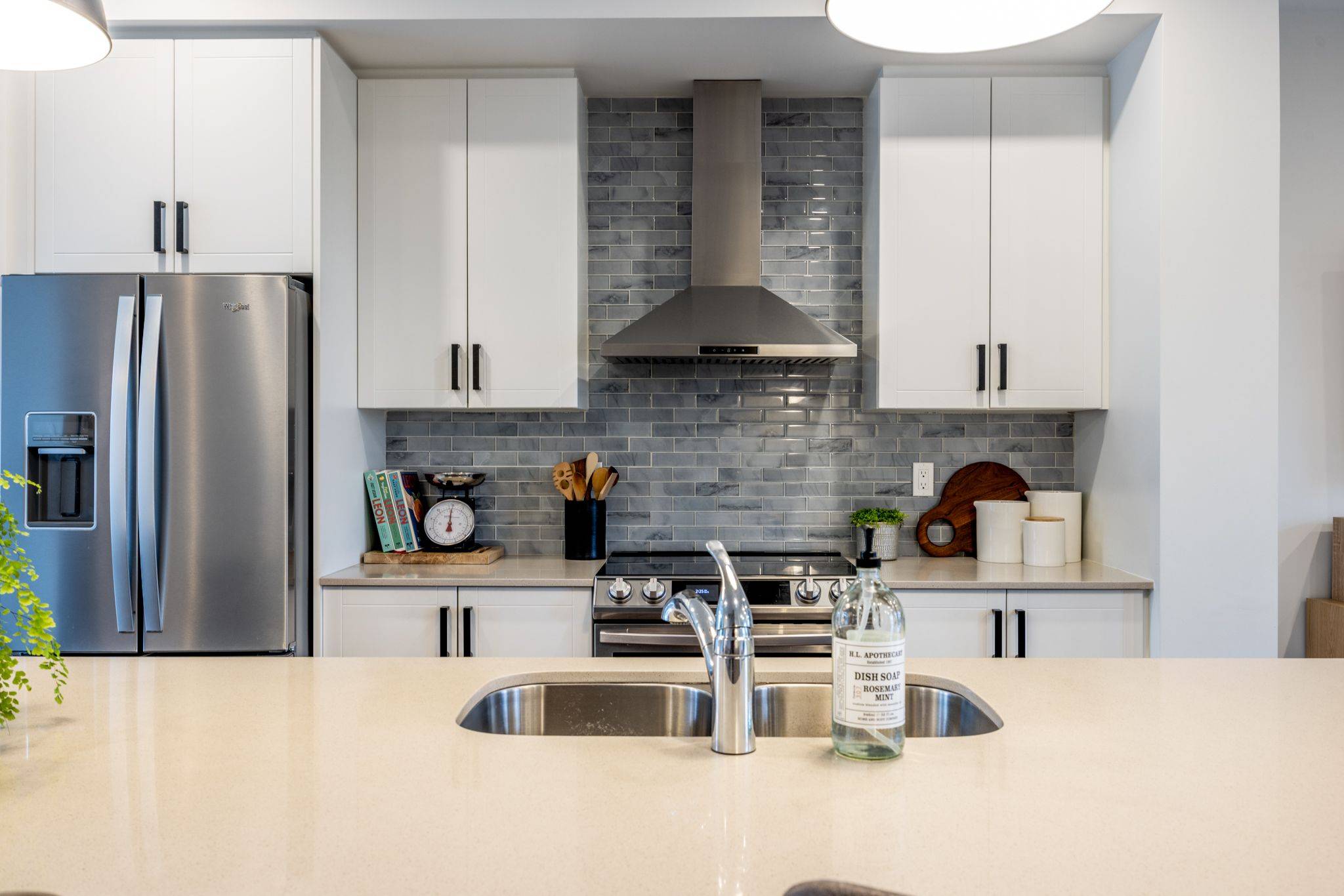 Mississauga, ON L4W 0E8,1818 Mitoff PL