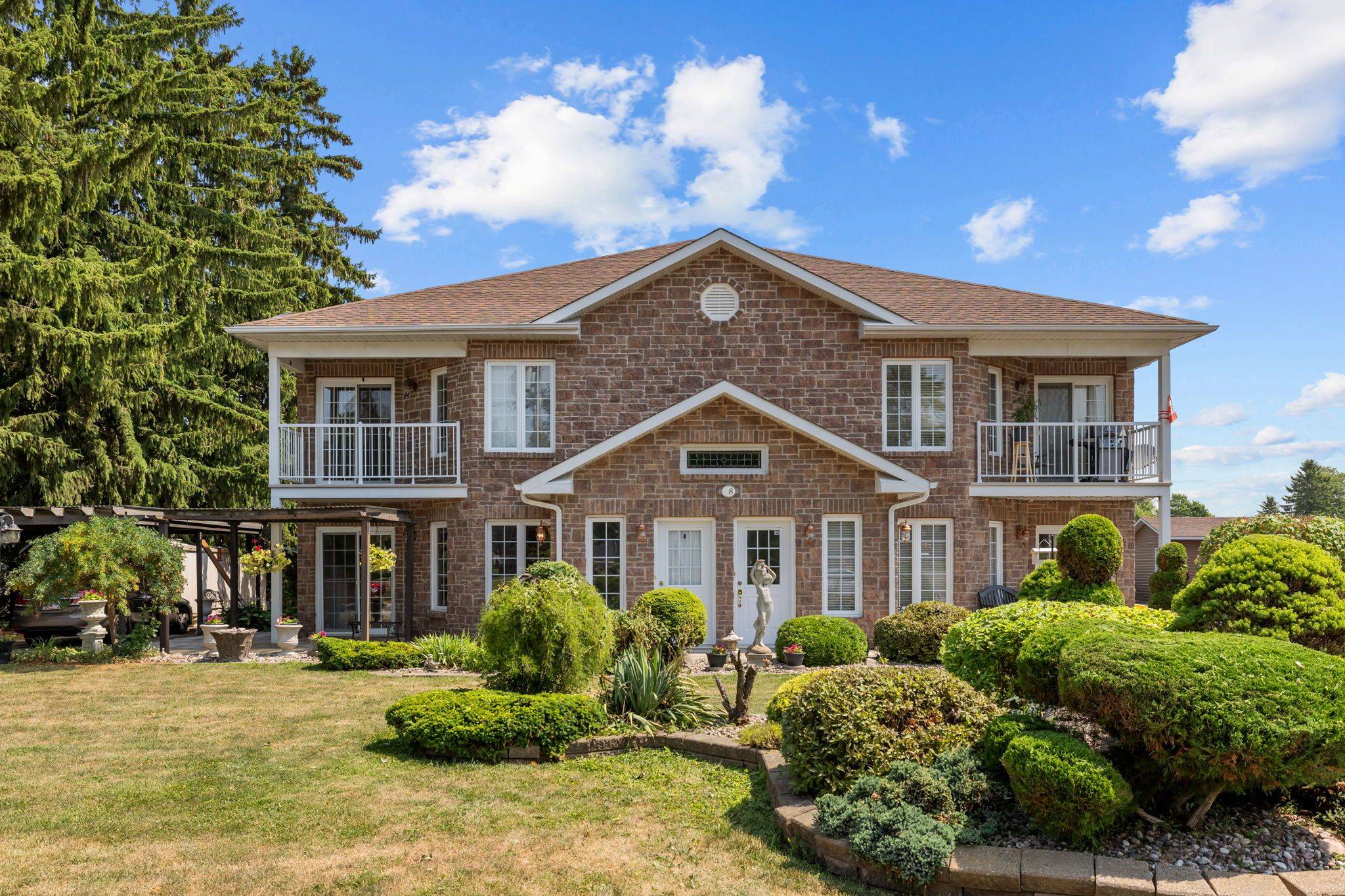 North Stormont, ON K0A 1R0,28 Queen ST