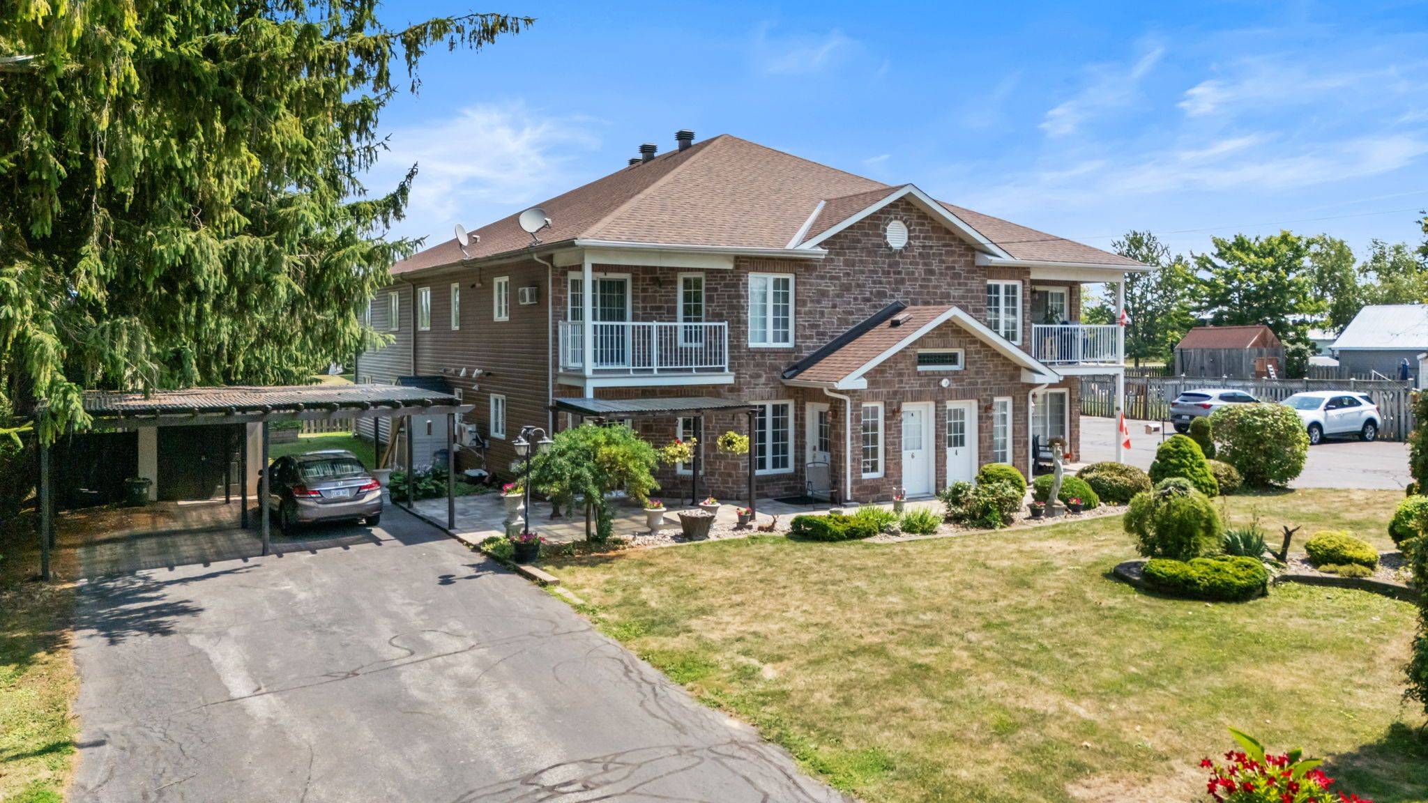 North Stormont, ON K0A 1R0,28 Queen ST