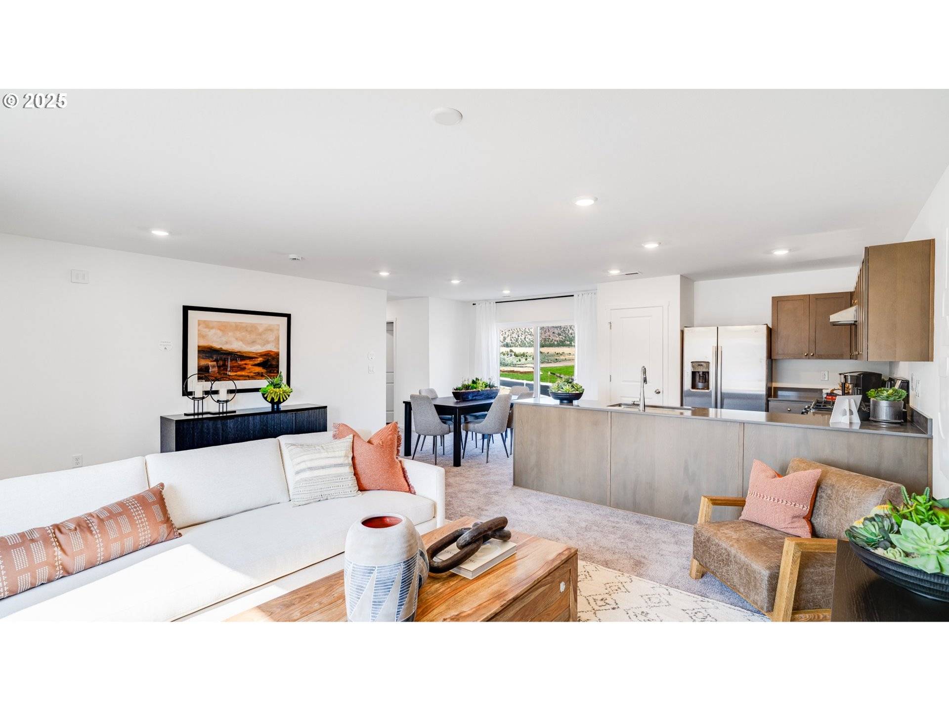 Eugene, OR 97402,5726 Bainbridge RD