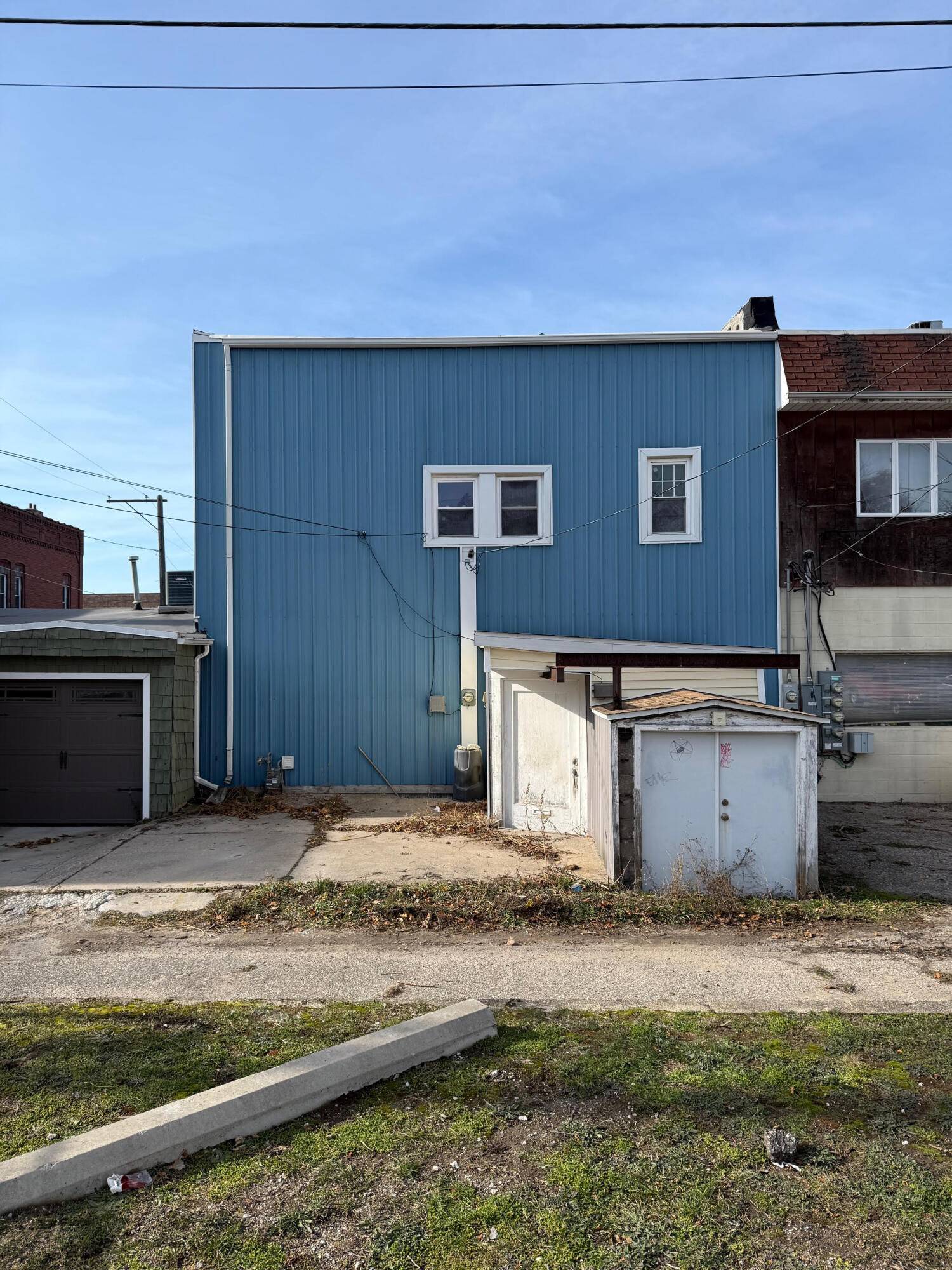 Ludington, MI 49431,309 S James ST