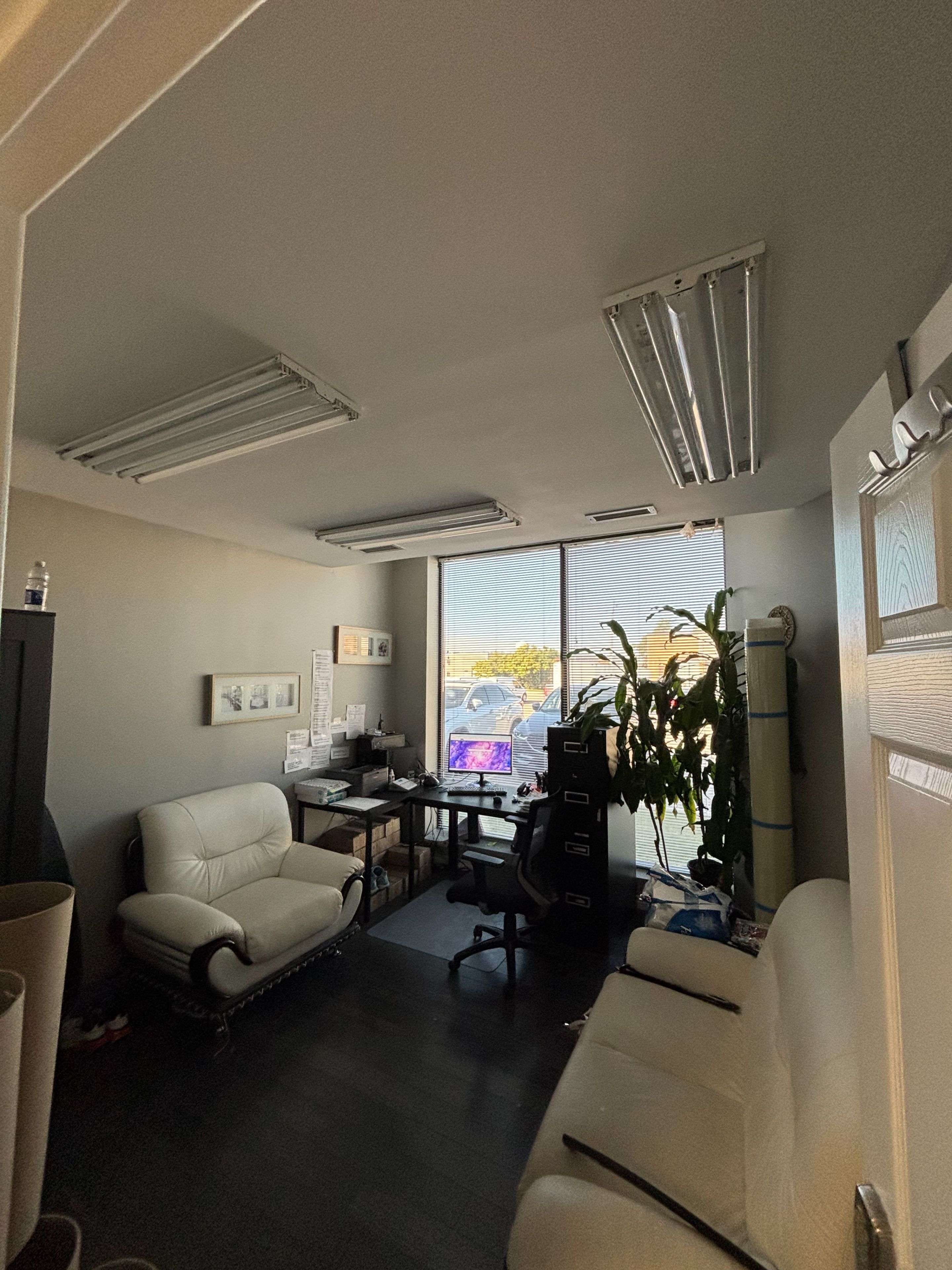 Newmarket, ON L3Y 8Z7,1260 Journey's End CIR #5