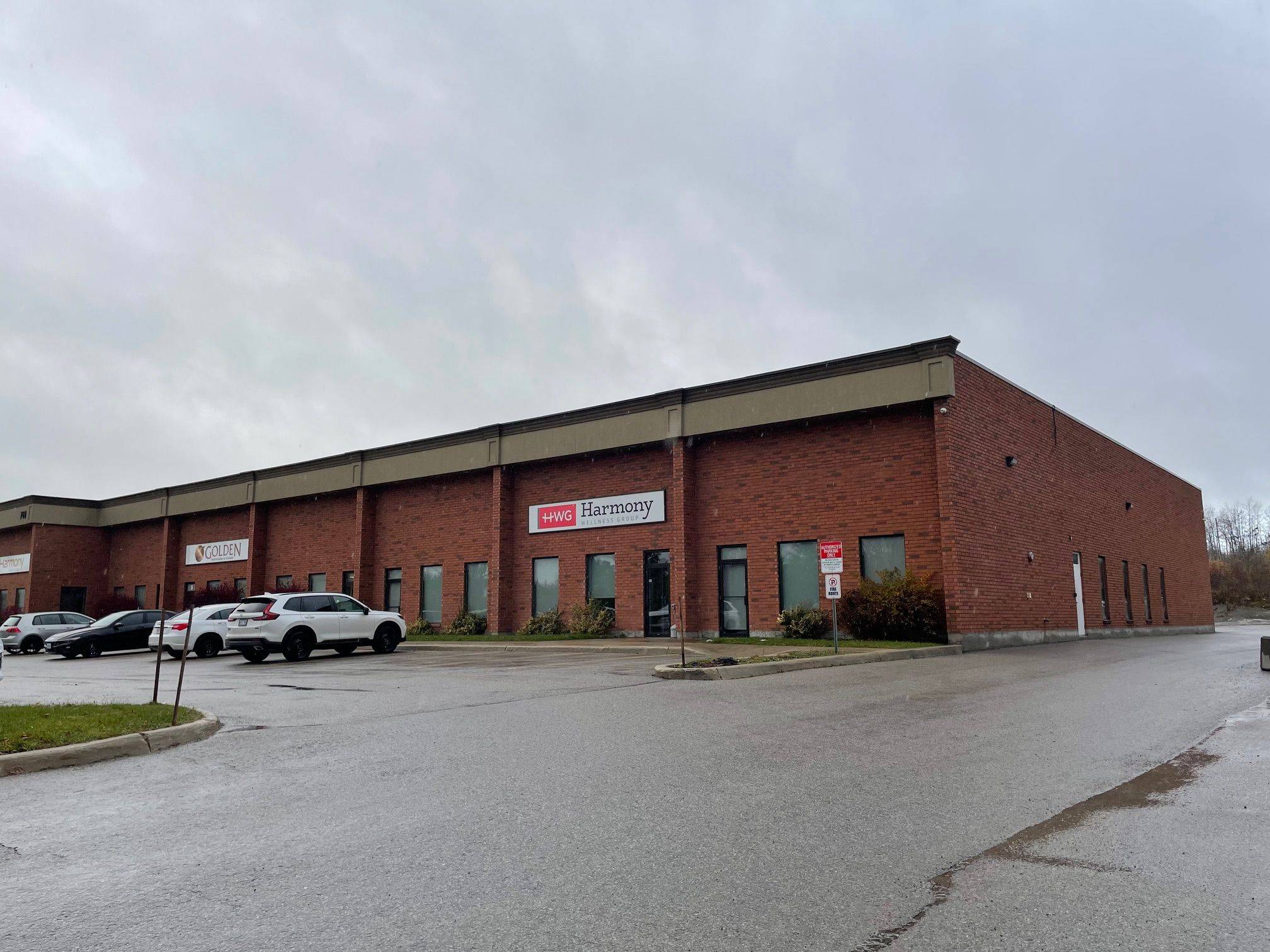 Barrie, ON L4N 6C6,740 HURONIA RD #1-7