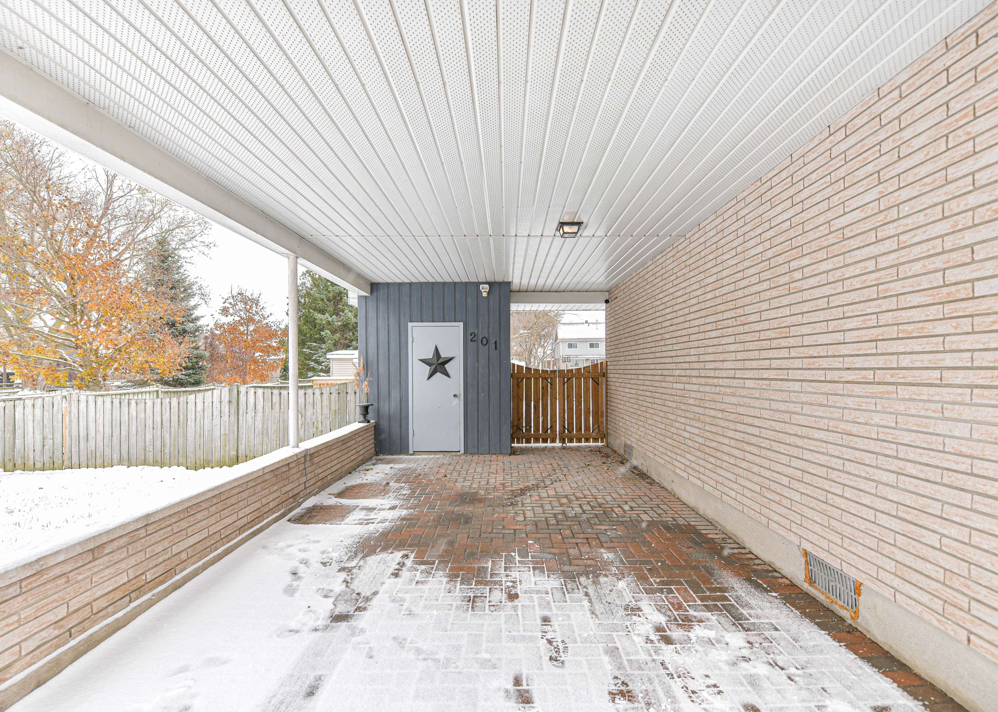 Clearview, ON L0M 1S0,201 Point ST