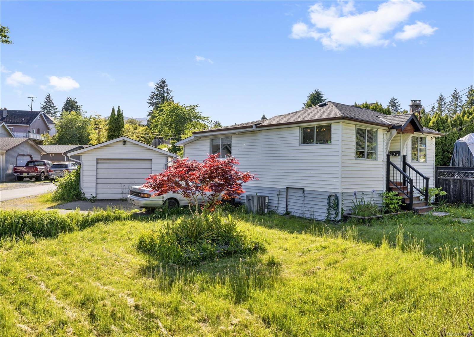 Nanaimo, BC V9R 2C2,425 Pine St