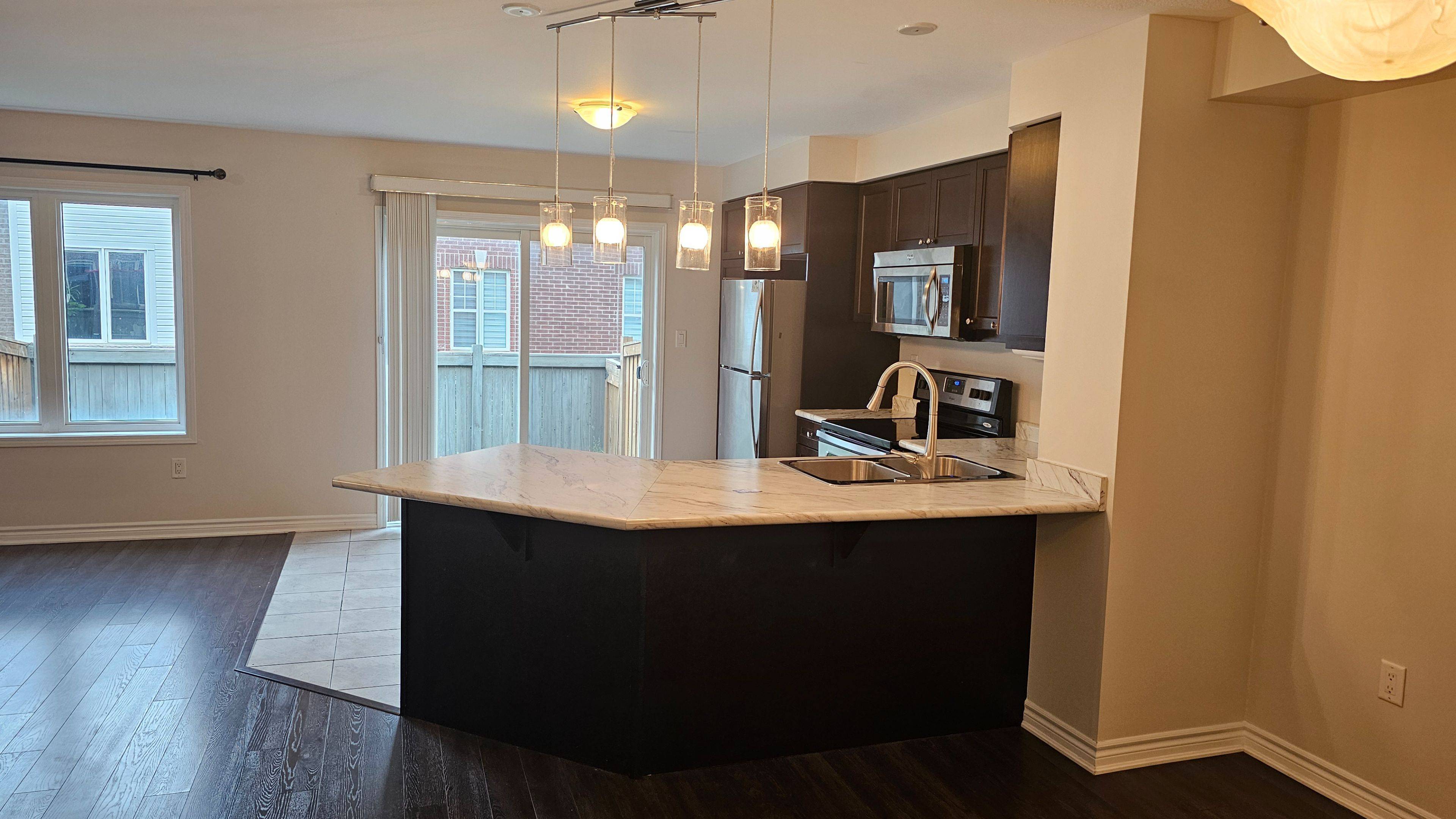 Milton, ON L9E 0A4,345 Gooding CRES N