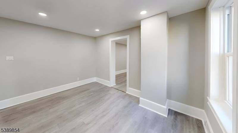 Hamilton Twp., NJ 08610,153 Knapp Ave