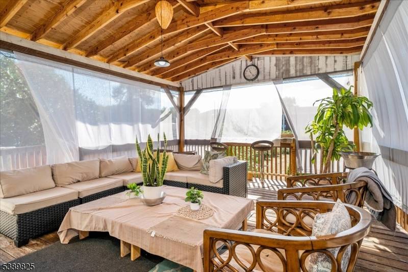 Lincoln Park Boro, NJ 07035,18 Ellice St