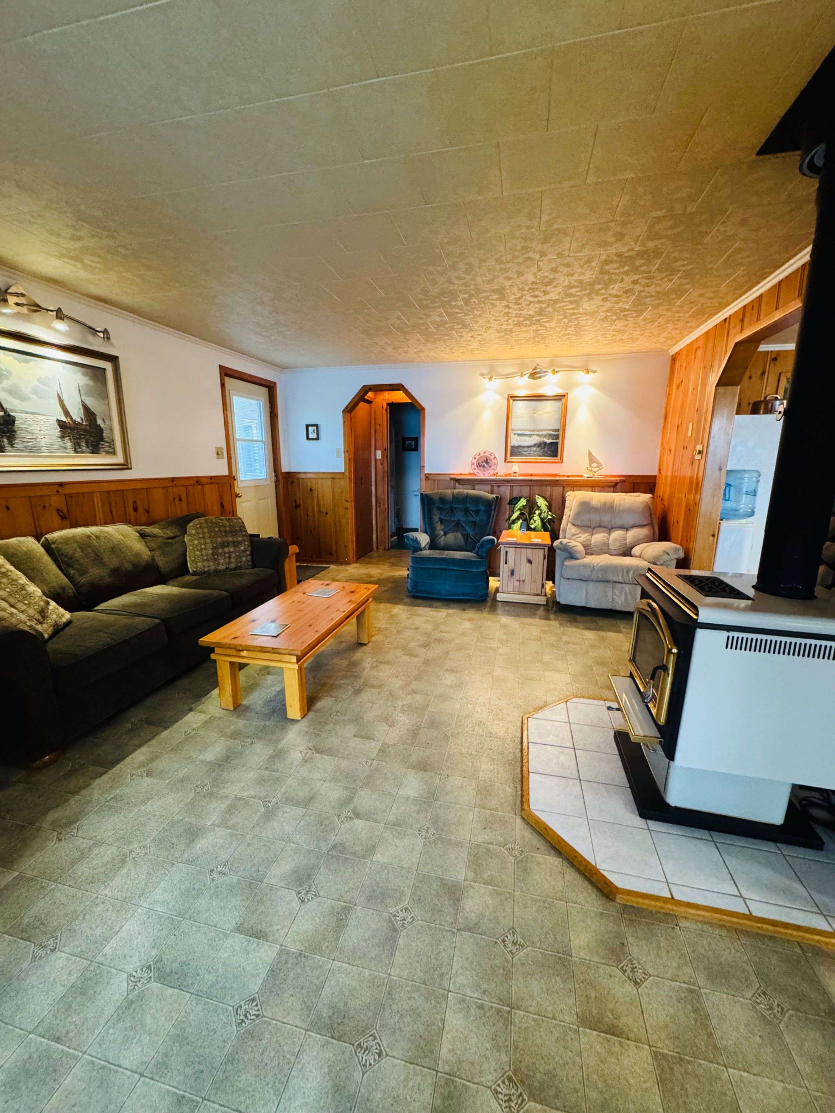 Kapuskasing, ON P0L 1V0,53 Lefebvre Peninsula RD