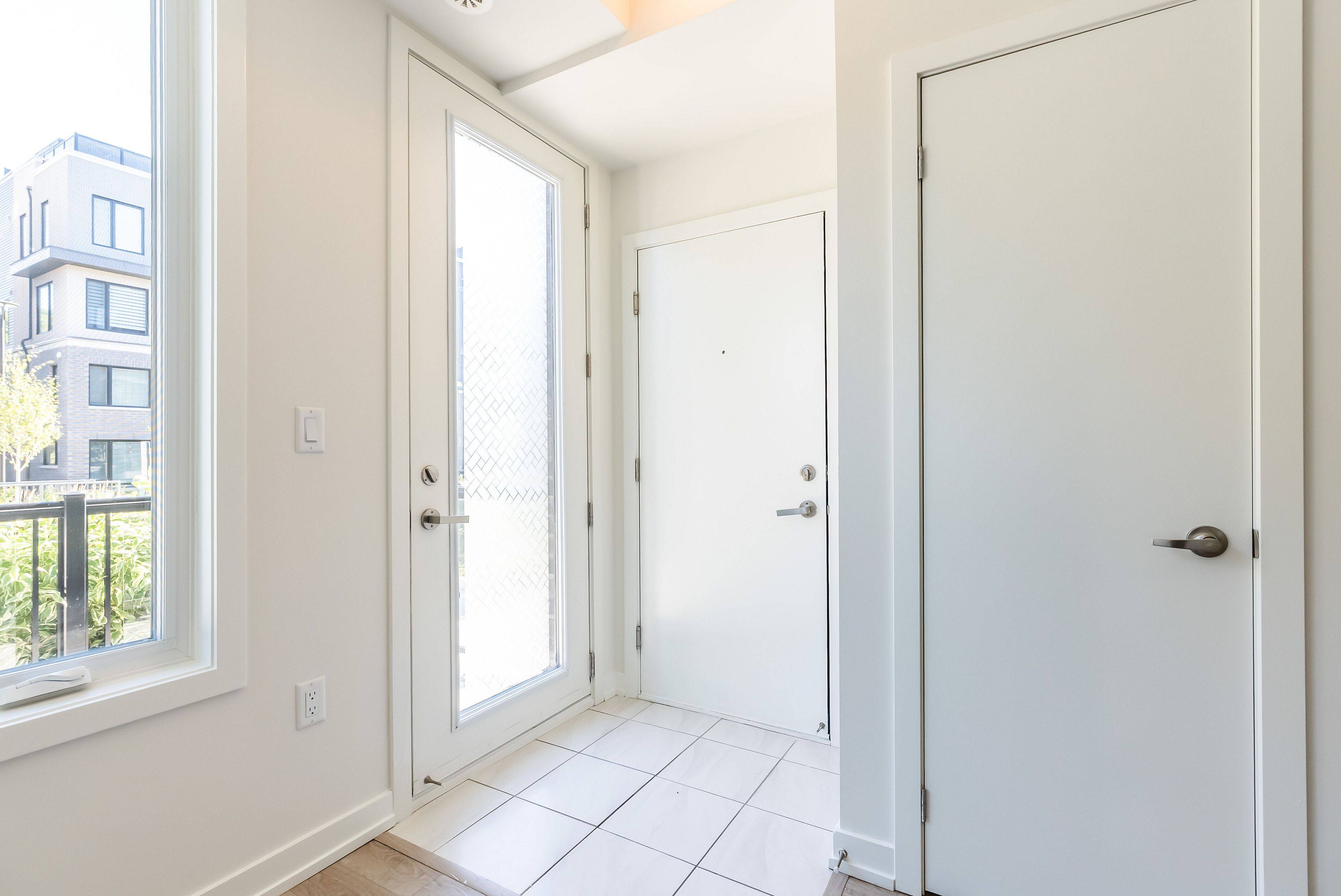 Mississauga, ON L5L 0C1,3546 Colonial DR #27