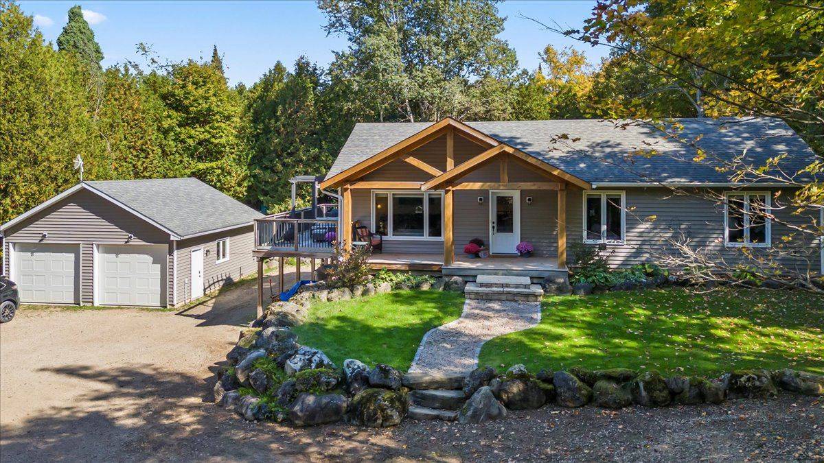 Chatsworth, ON N0H 1R0,596321 Concession 10 Concession