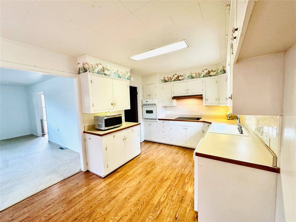 Cross Plains, TX 76443,125 W Cypress Street