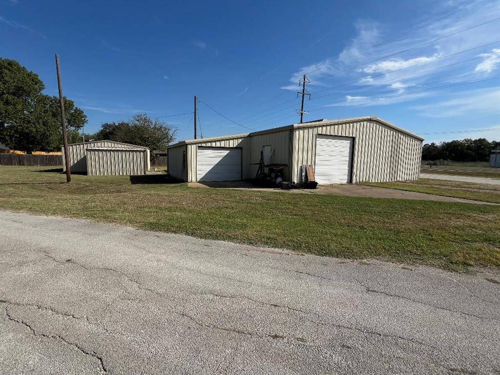 Whitney, TX 76692,804 S Bosque Street