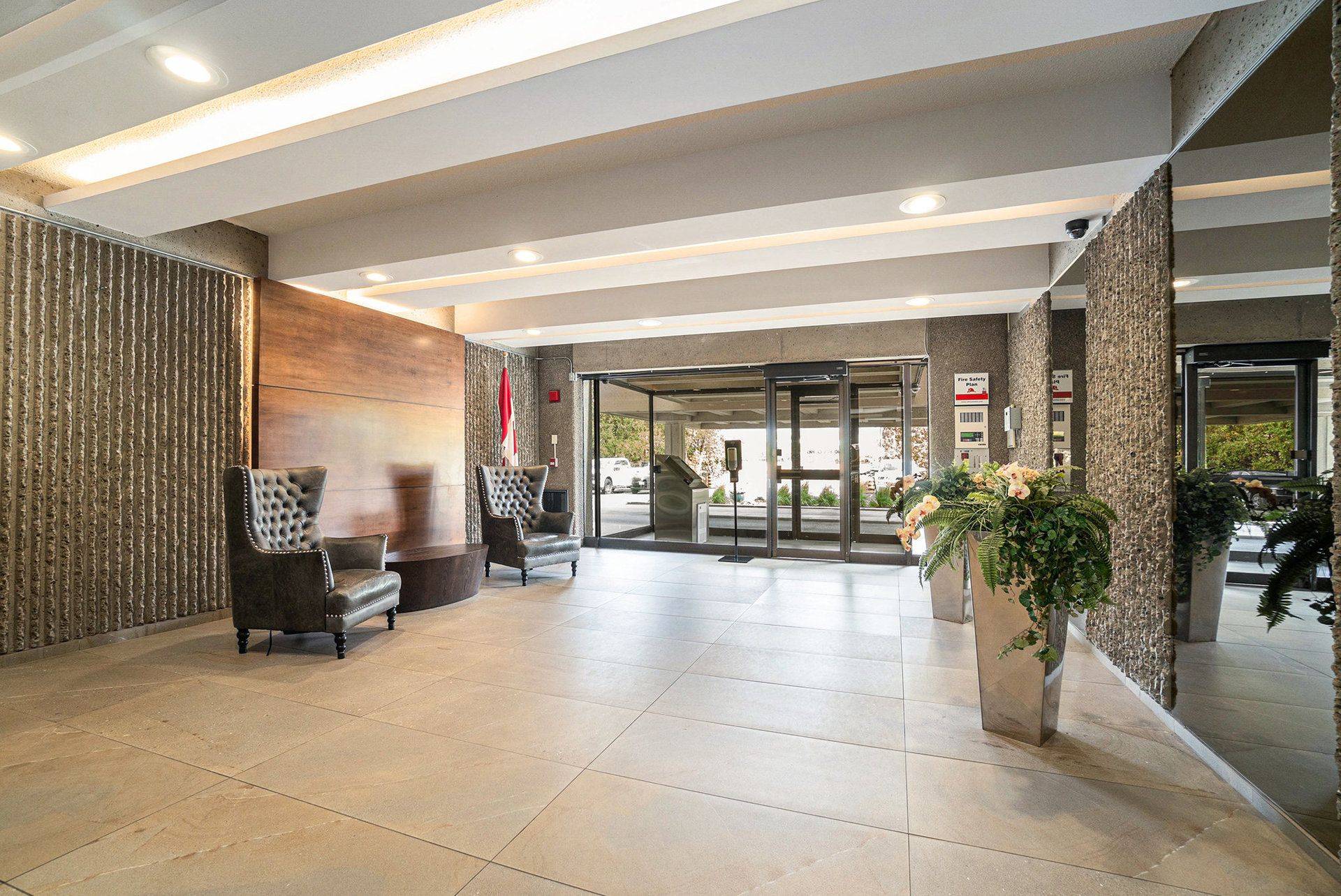 Woodroffe, ON K2B 8E4,1195 Richmond RD #1508