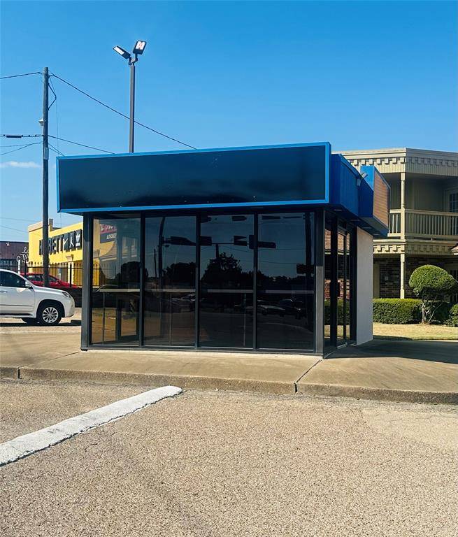 Cleburne, TX 76033,1500 W Henderson Street