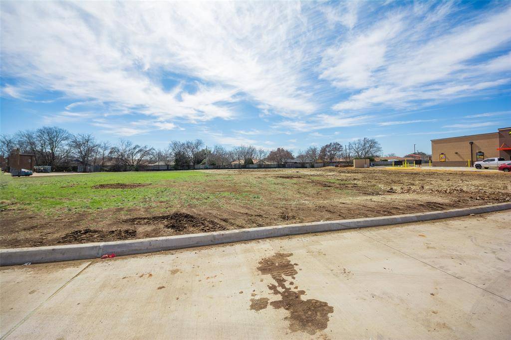 Watauga, TX 76148,6424 watauga Road