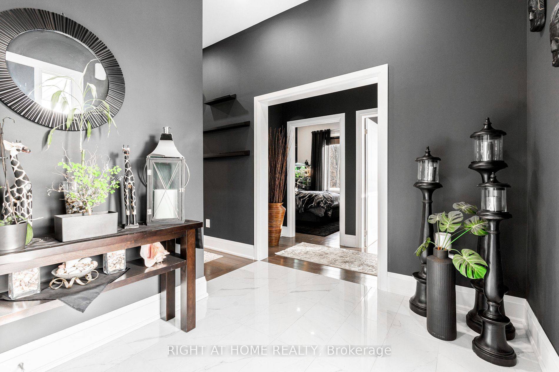 Innisfil, ON L0L 1W0,993 Gilmore AVE