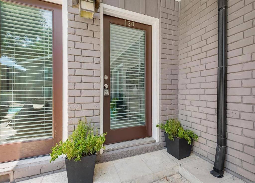 Dallas, TX 75230,10211 Regal Oaks Drive #120