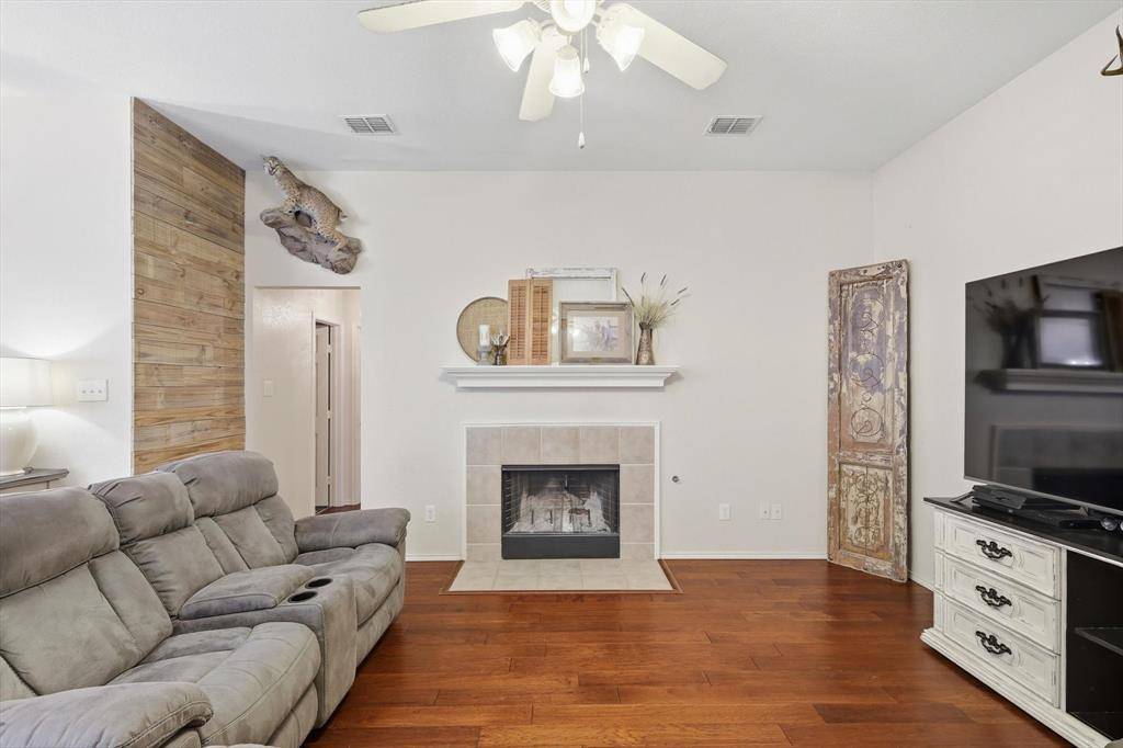 Fort Worth, TX 76052,1201 Roping Reins Way