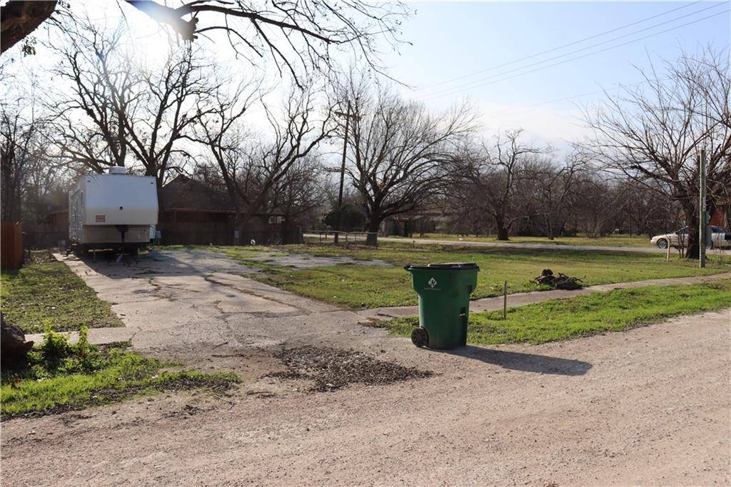 Mart, TX 76664,502 E Navarro Street