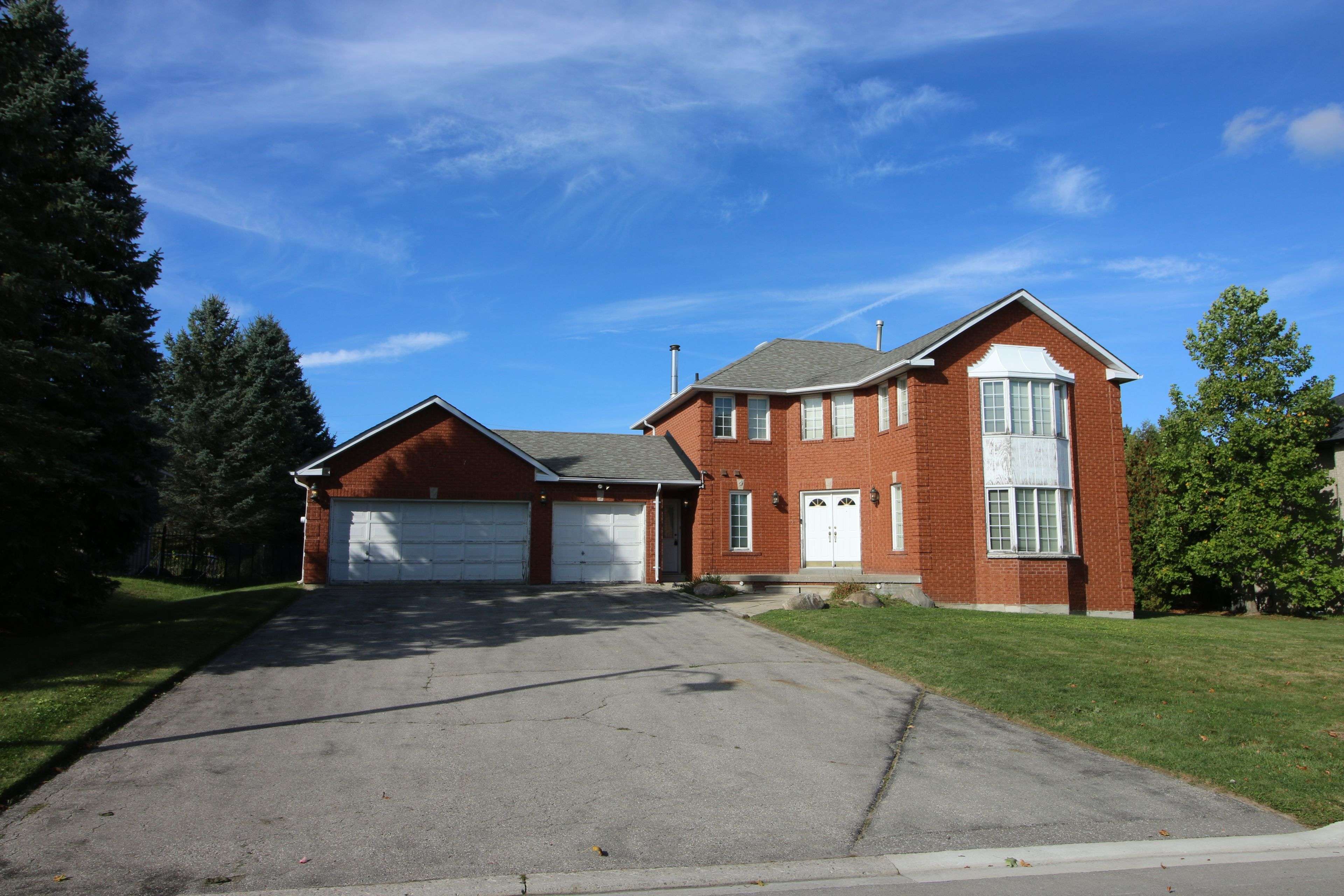 Aurora, ON L4G 6M1,175 Treegrove CIR