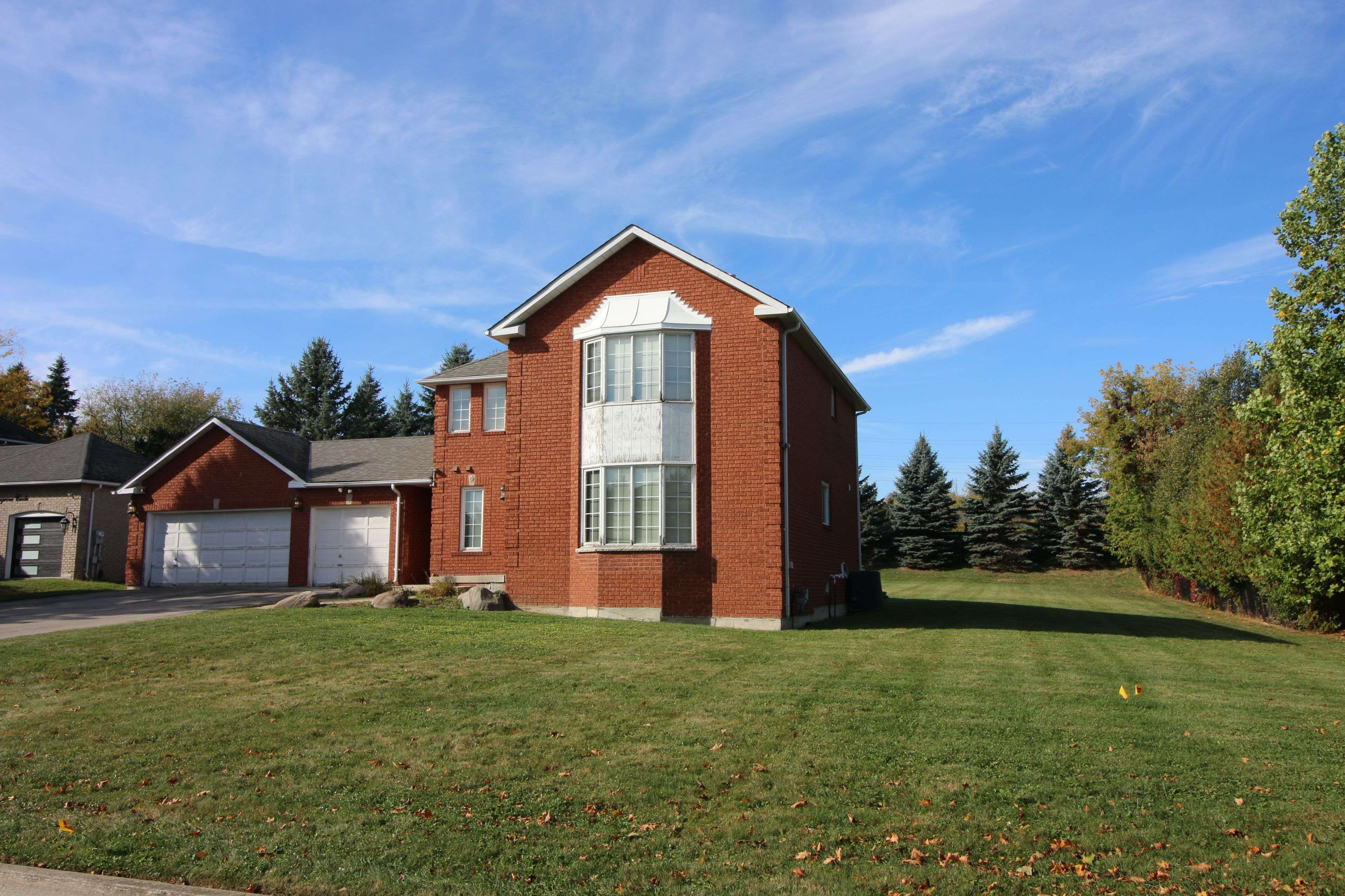 Aurora, ON L4G 6M1,175 Treegrove CIR