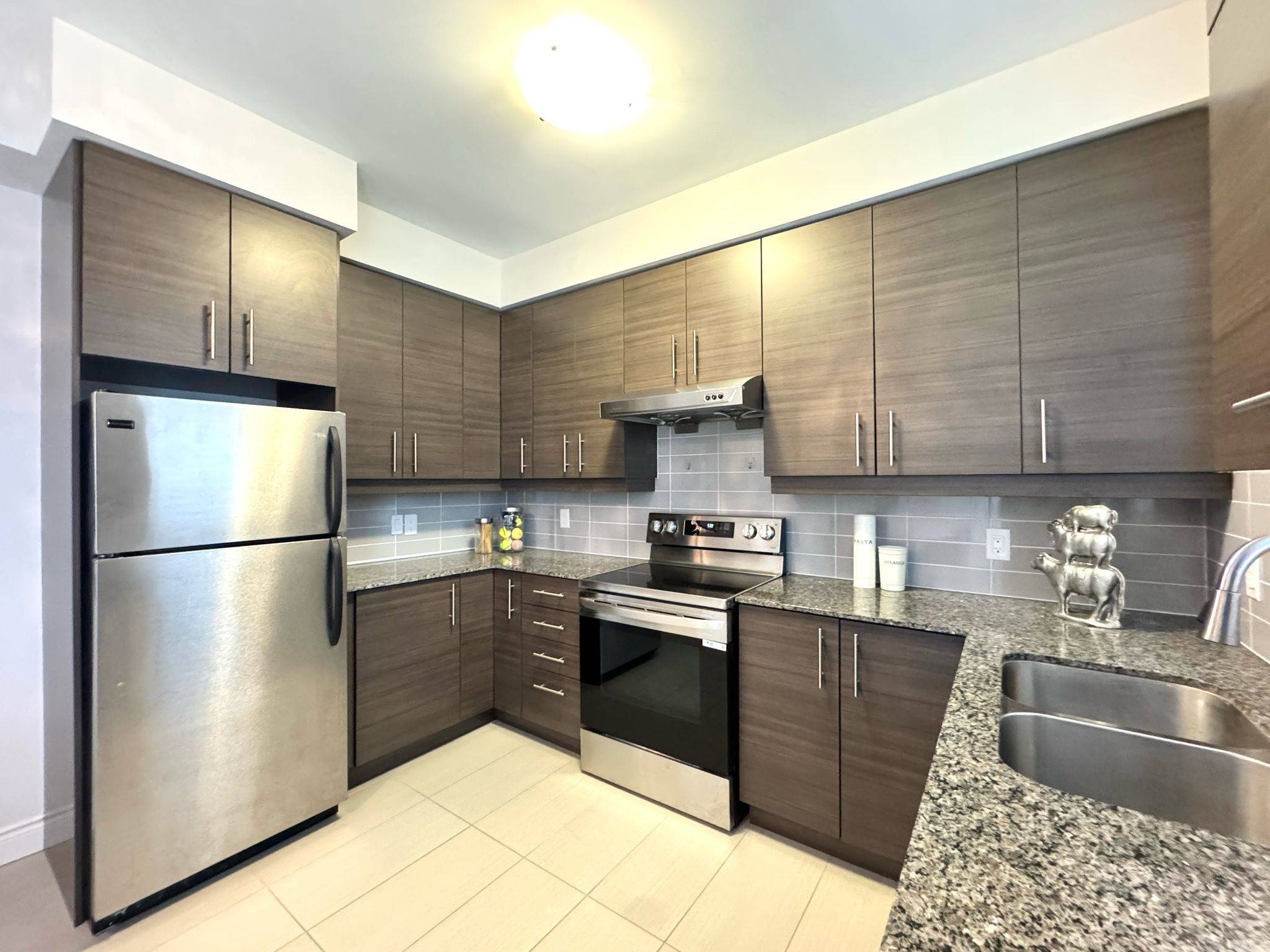 Markham, ON L3T 0B9,311 South Park RD