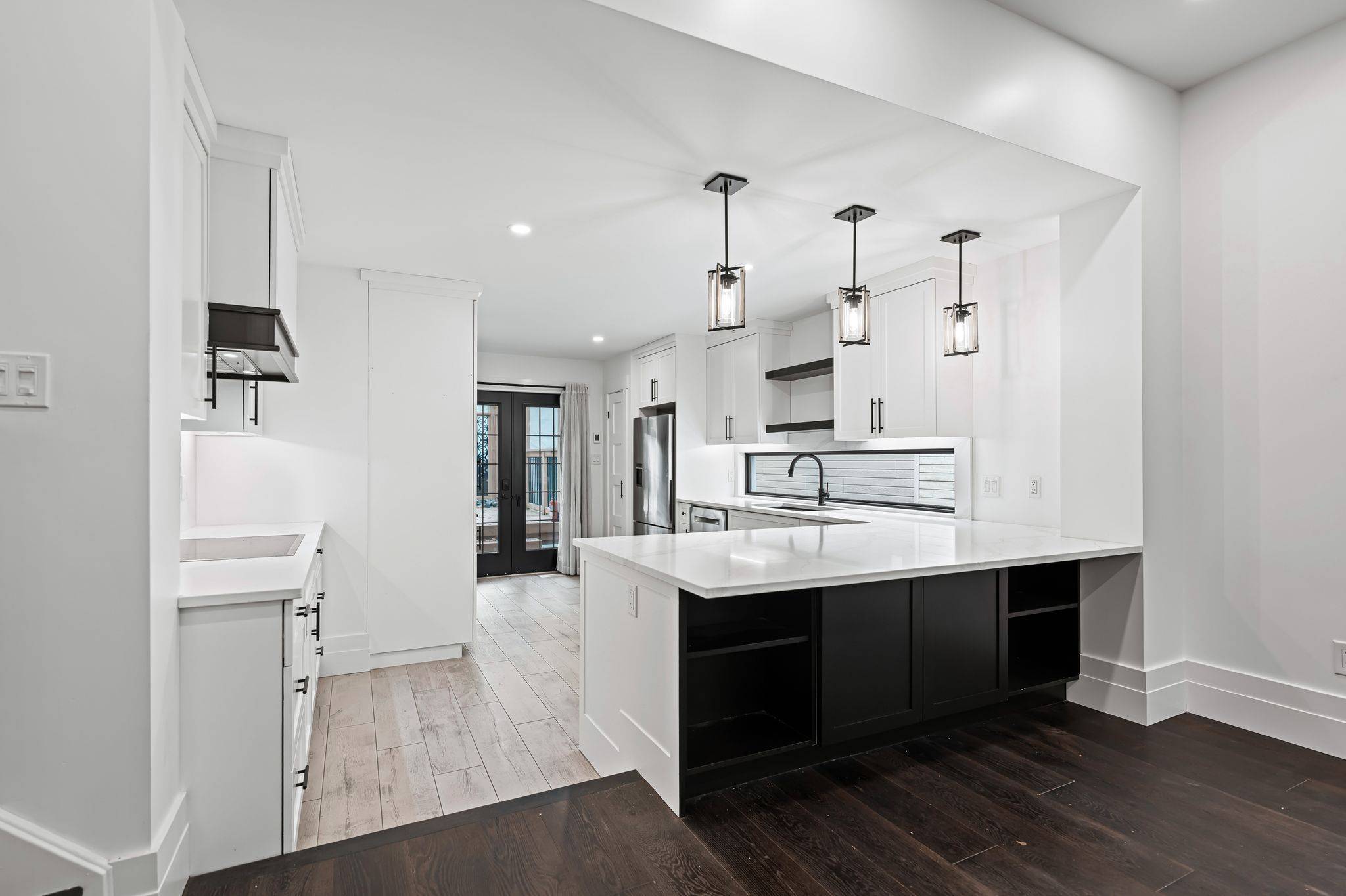 Guelph, ON N1E 4V2,114-116 Arthur ST