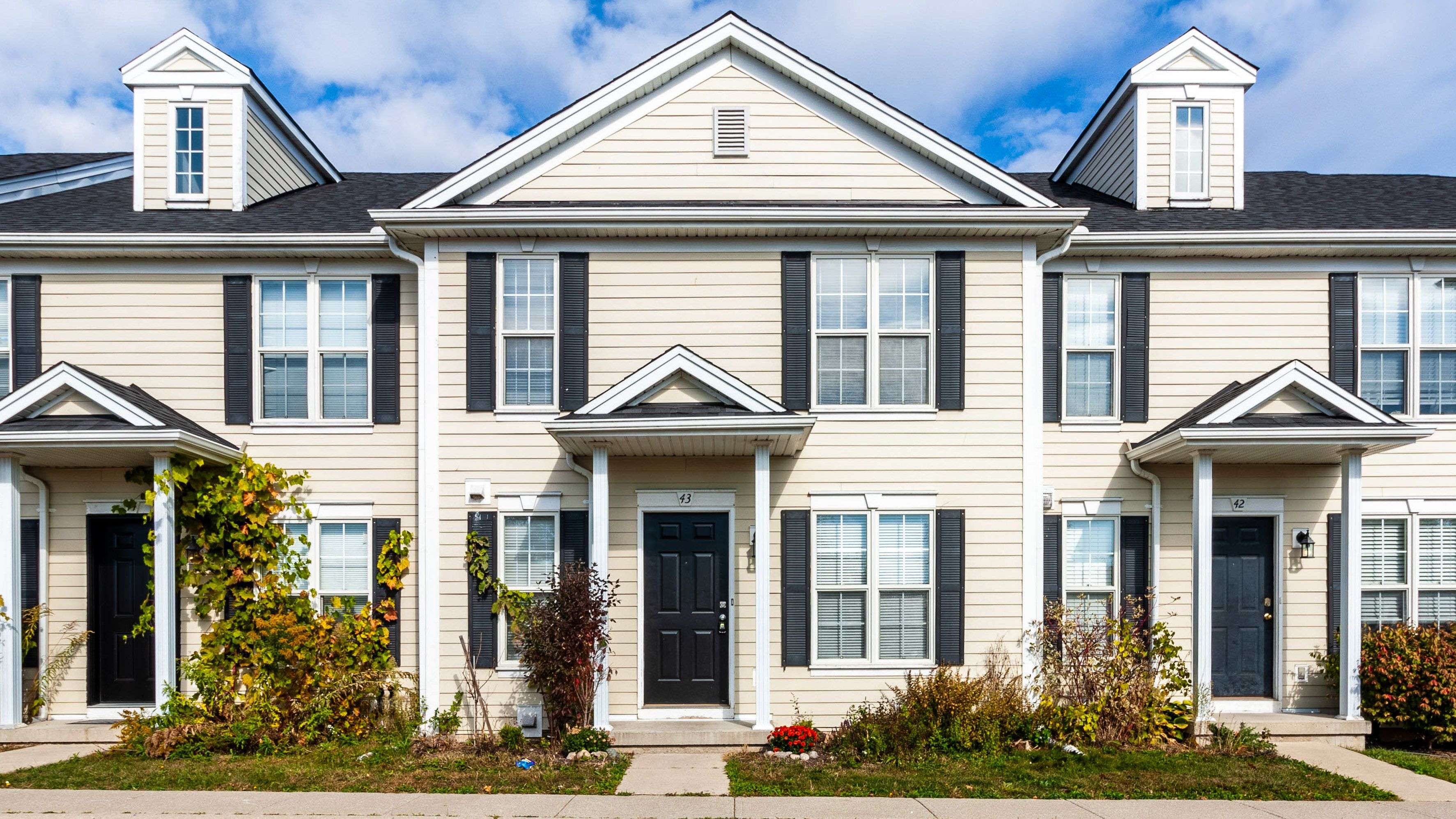 London North, ON N6G 5M5,600 Sarnia RD #43