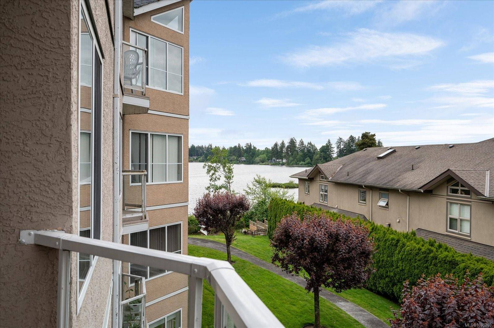 Nanaimo, BC V9T 2K4,4969 Wills Rd #304