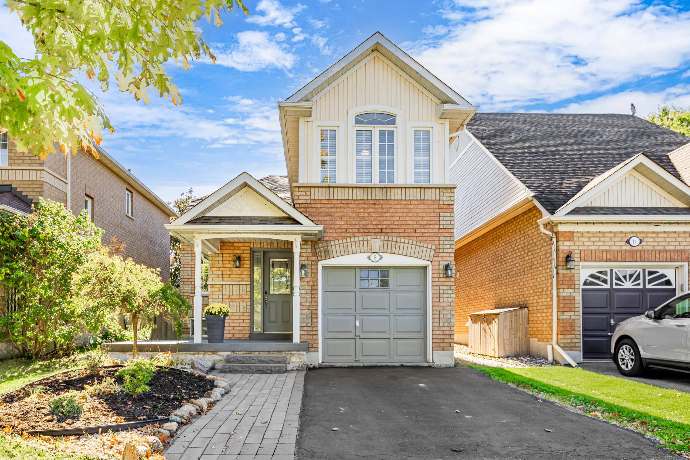 Whitby, ON L1N 9R4,9 Portage TRL