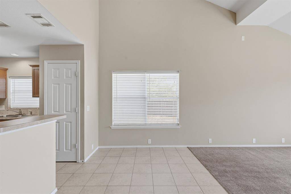 Arlington, TX 76002,1210 Mule Deer Drive